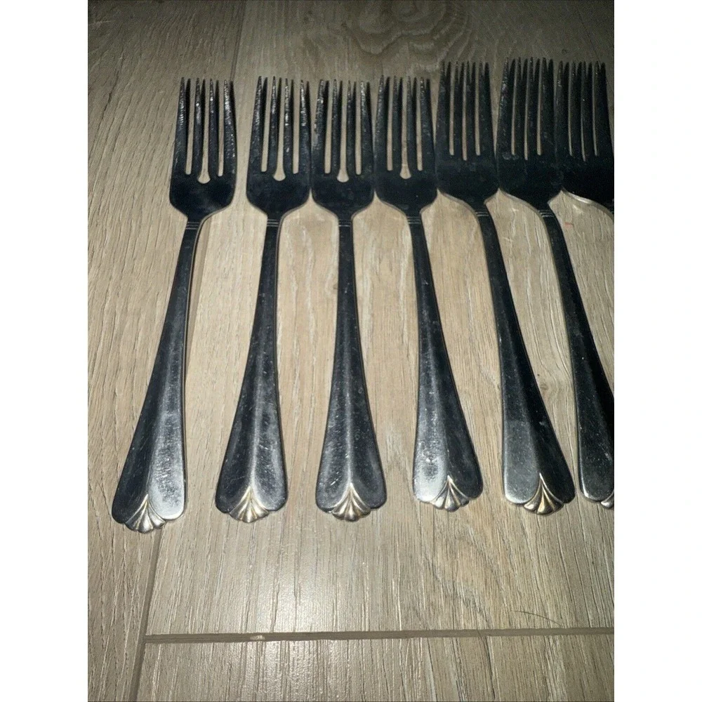 7 PCs Rogers COUNTRY SHELL GOLD Glossy Gold Tip Flatware Dinner Fork Salad *read
